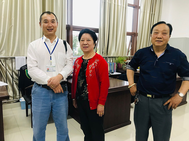 公交司機拾金不昧 市民連聲稱贊